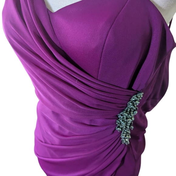 Cachet Y2K Magenta Evening Prom Long Strappy Gown rhinestone Beaded Accent Sz 2 - Picture 3 of 9